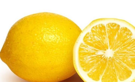 柠檬祛斑方法(柠檬祛斑方法白天还是晚上)